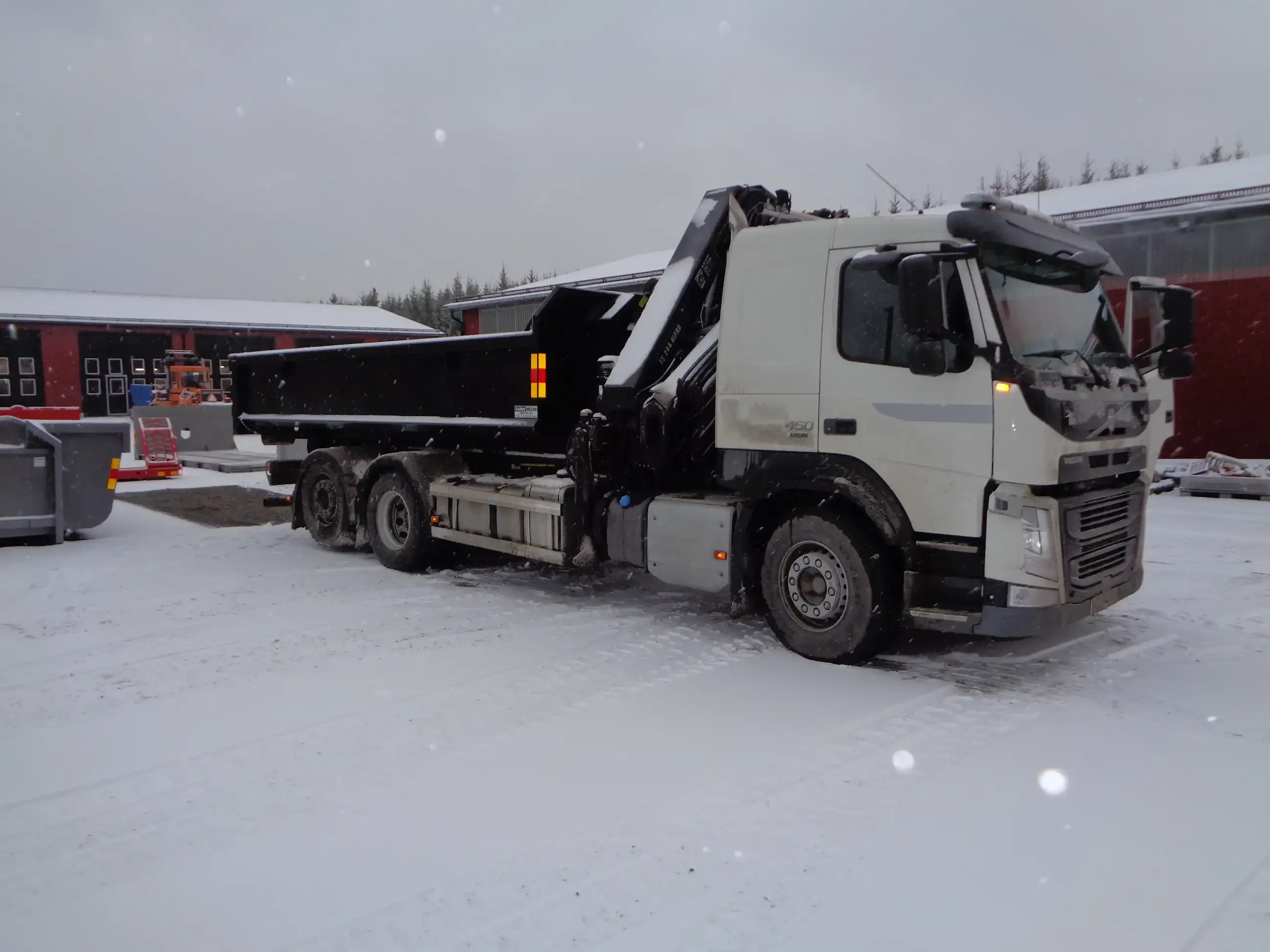 Schaktflak pa bil 003